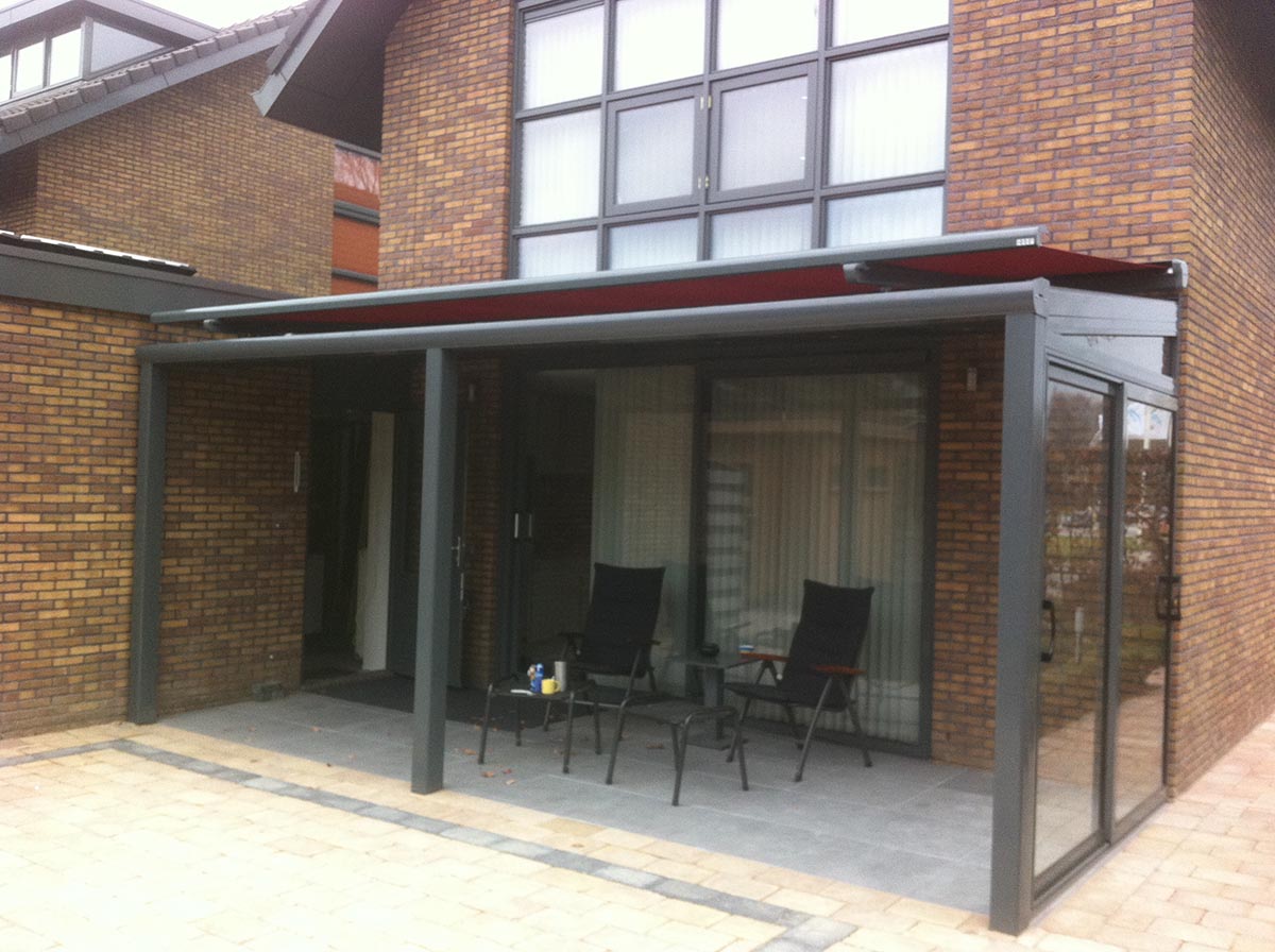 aluminium veranda met glazen dak
