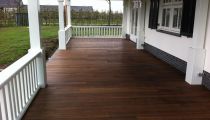 56. houten kruis balustrades