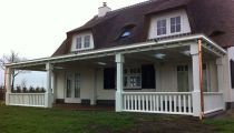 56. houten kruis balustrades
